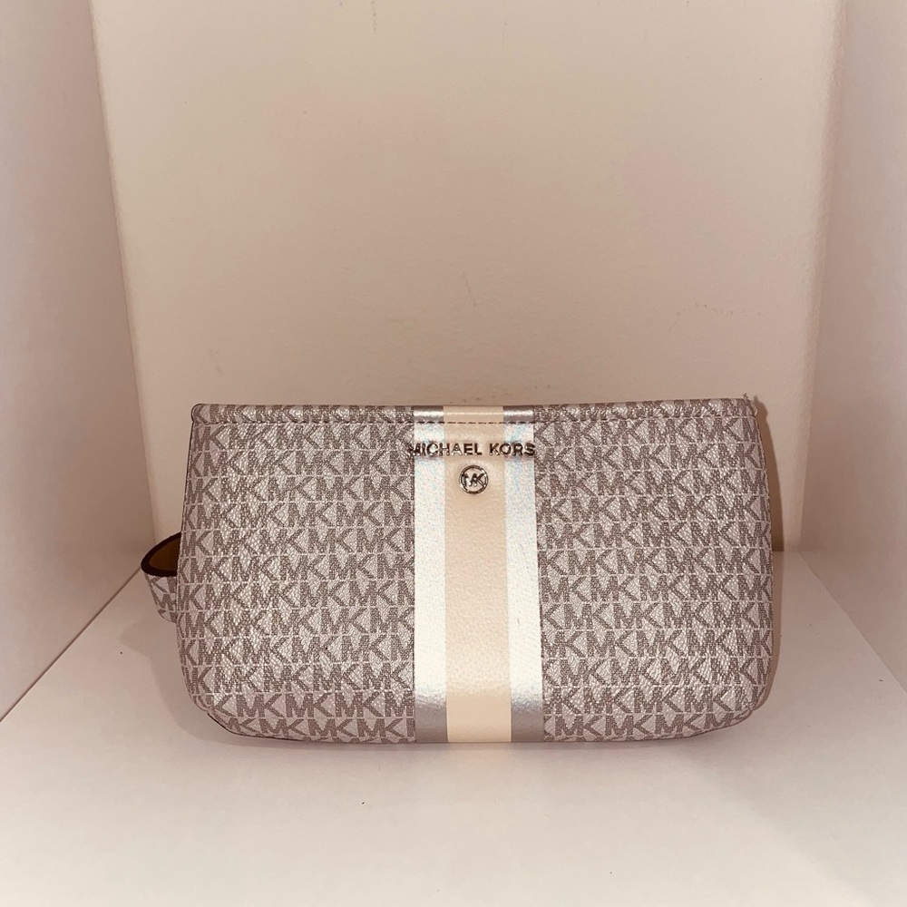 Michael Kors Crossbody/Belt Bag in Cream and Silver